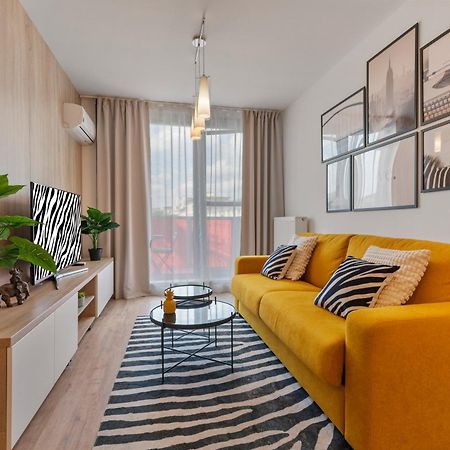 Lam Safari - Balcony - Ac - Free Parking Διαμέρισμα Μπρατισλάβα Εξωτερικό φωτογραφία